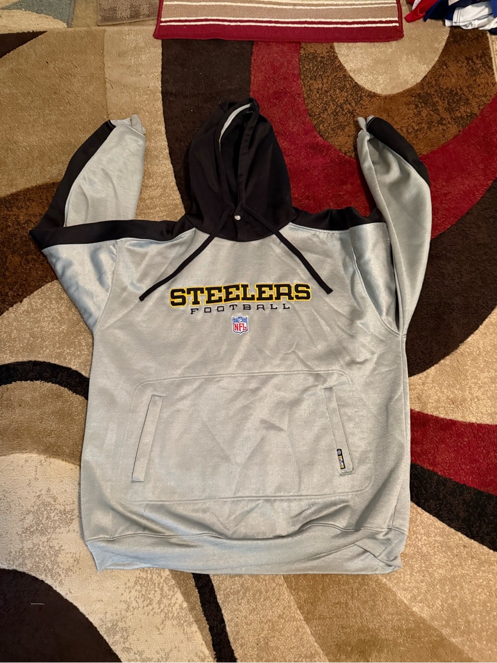 NFL Steelers Gray & Black Crewneck Pullover like new size XL